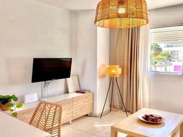 OPORTUNIDAD! Se venden 2 apartamentos zona Carihuela