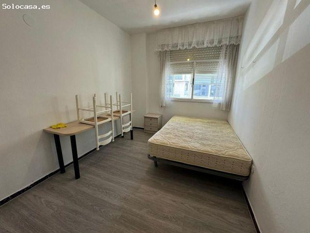 OPORTUNIDAD: SE ALQUILA PISO DE TRES HABITACIONES TEMPORADA ESTUDIANTES 2026/27