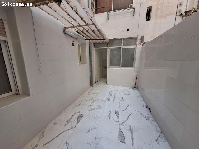 OPORTUNIDAD: Soleado Piso bajo reformado, amueblado para entrar a vivir cerca de la Plaza de Oran, e