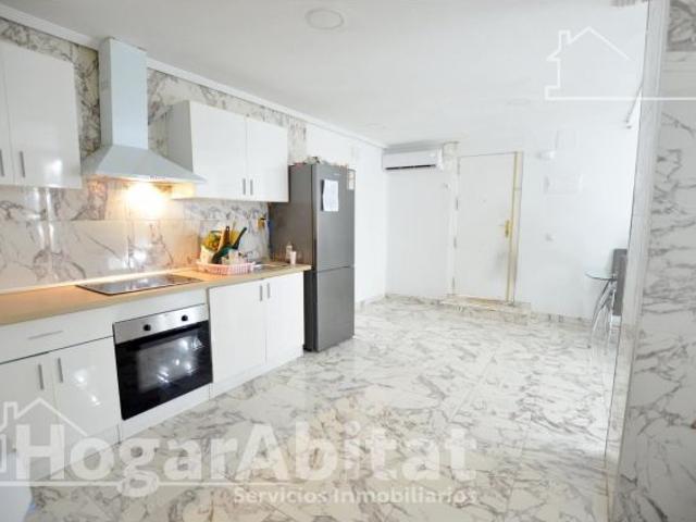 ¡OPORTUNIDADA! CASA CON DOS VIVIENDAS Y TERRAZA