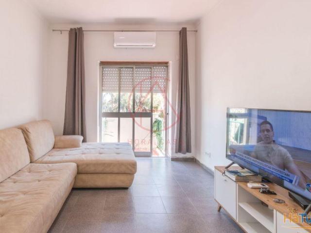 Oportunidade à Sua Porta: T2 na Avenida do Bocage! | 26064079611