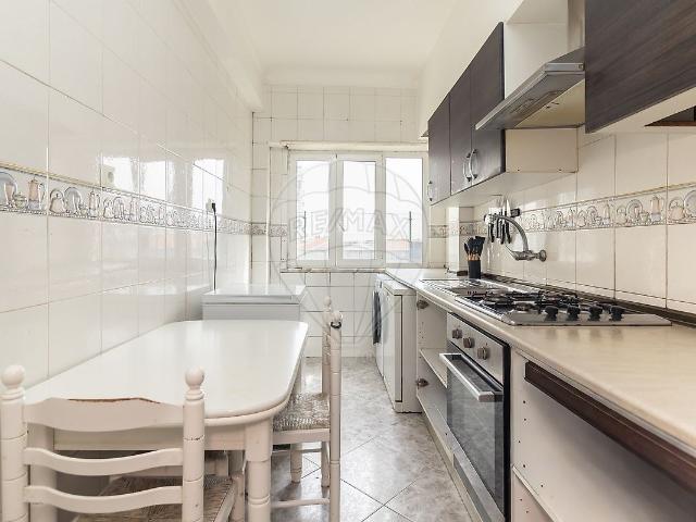 Oportunidade: Apartamento de 4 Assoalhadas