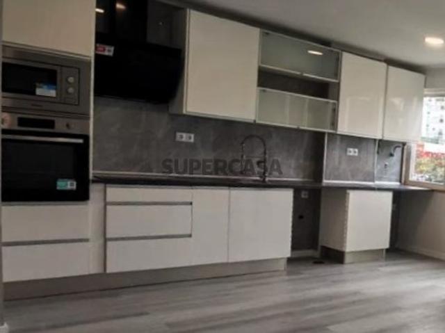 Oportunidade de apartamento com 3 assoalhadas em OEIRAS