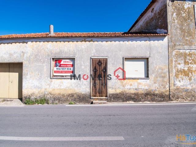 Oportunidade de Investimento ? Moradia para Reabilitar com Terreno e Vista Serra Alqueidão da Serra | 26064042322