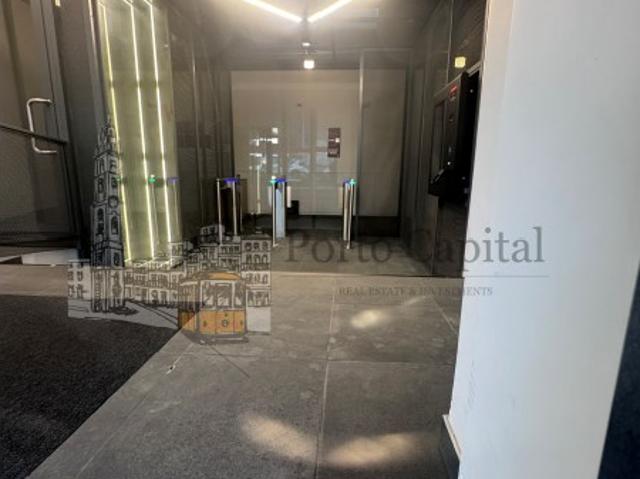 OPORTUNIDADE DE INVESTIMENTO ATIVO COMERCIAL EM LEÇA DA PALMEIRA