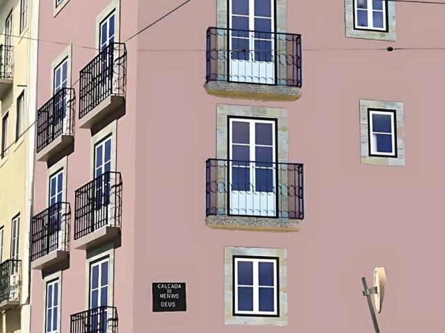 Oportunidade de Investimento | Apartamento de 2 Quartos no B. 56m² Lisboa