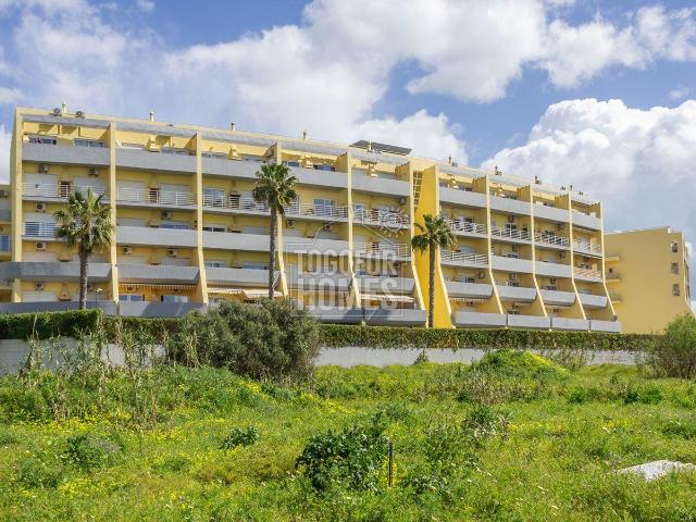 Oportunidade de Investimento: Apartamento T1 com Piscina Com. 55m² Lagos