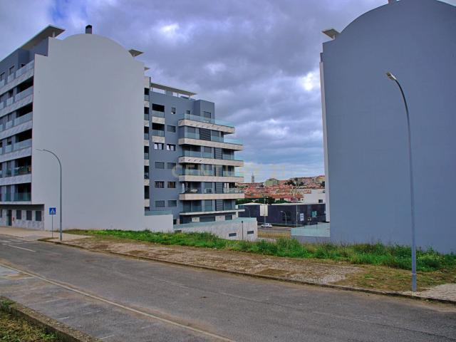 Oportunidade De Investimento Terreno Centro Amadora com projeto aprovado e licenças a pagamento