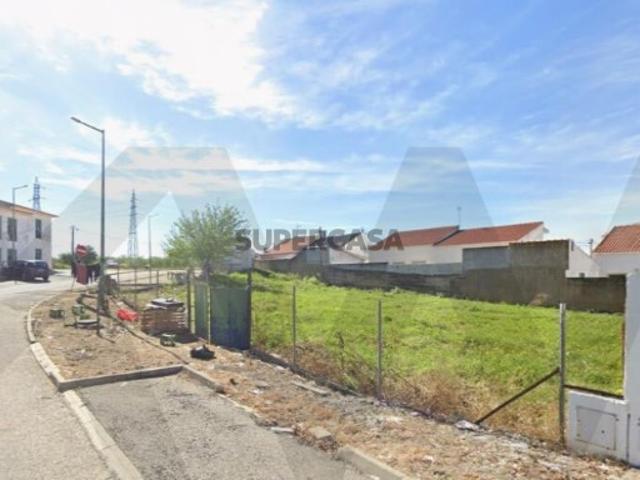 Oportunidade em Moura: Terreno Urbano para Construção Imediata!