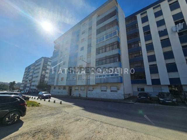 Oportunidade Exclusiva para investimento, T2 com 96 m2 com vista Rio