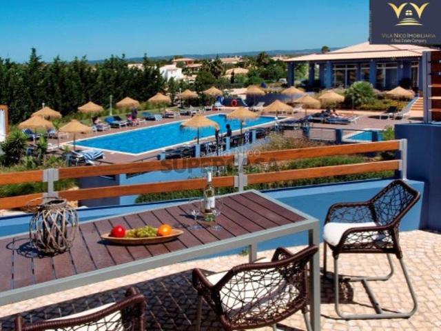 Oportunidade Imperdível de Resort em Lagos!