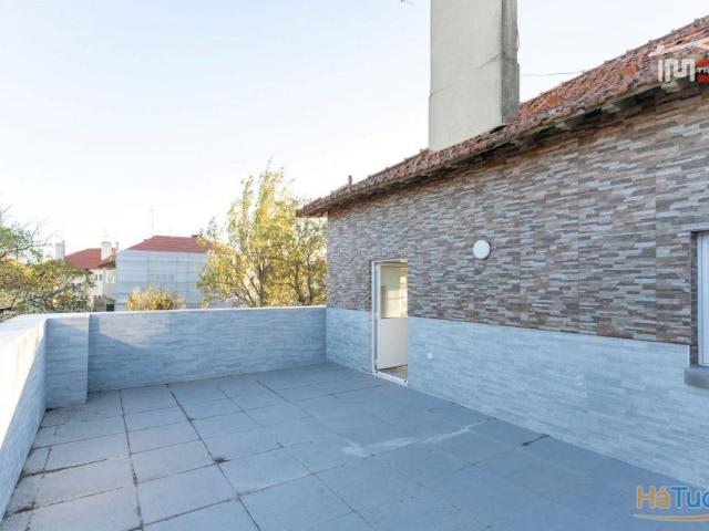 OPORTUNIDADE INVESTIMENTO APARTAMENTO T4 CONVERTIDO EM T5 COM TERRAÇO NO BAIRRO DA ENCARNAÇÃO EM LISBOA | 26064063623