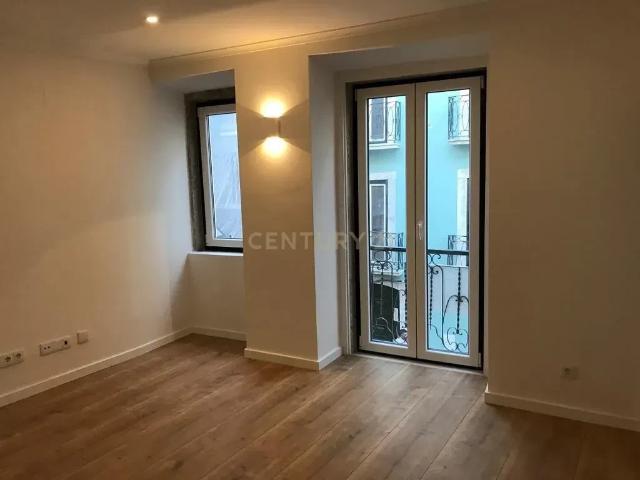 Oportunidade Investidor: 7,25% Yield anual > Duplex T2+1 na Rua do Benformoso 226, Lisboa
