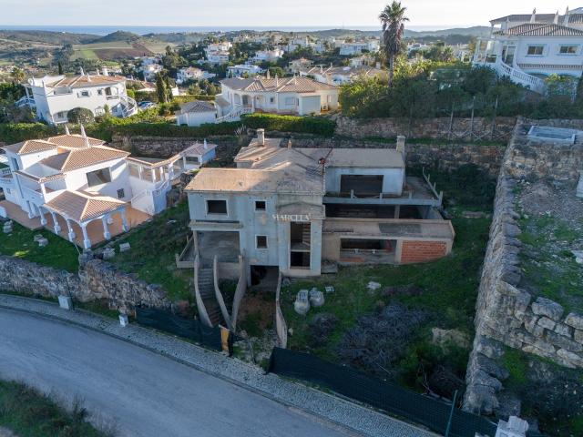 Oportunidade: Moradia Inacabada Com Vista Panorâmica Em Pres. 360m² Vila do Bispo e Raposeira