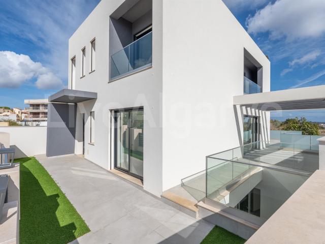 Oportunidade | Nova Villa Ultra Moderna T3+1 à Venda em Mexi. 175m² Mexilhoeira Grande