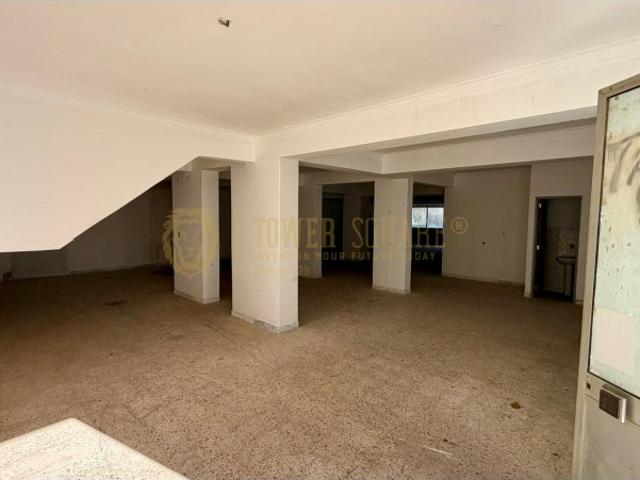 Oportunidade no Cacém Loja Ampla com Grande Potencial Comercial