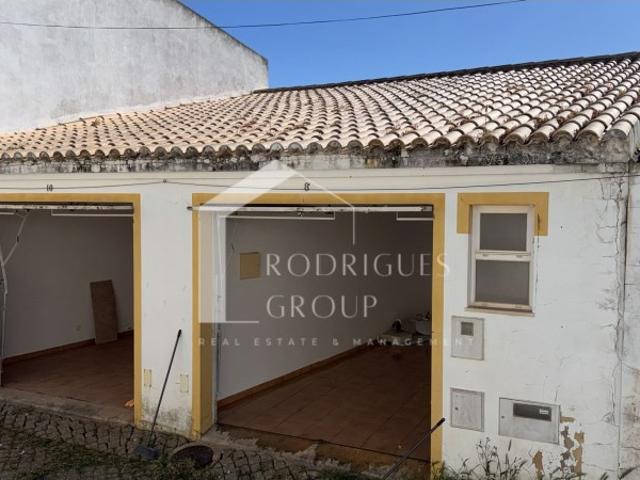 Oportunidade no Algarve Espaço com Elevado Potencial em Bensafrim
