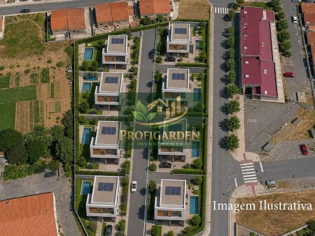 Oportunidade para Construtores, Terreno com 4.500m² em Campo, Valongo