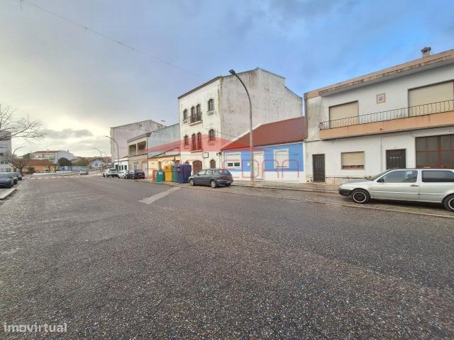 Oportunidade prdio 3 pisos Cartaxo 30 m Lisboa ideal habitao