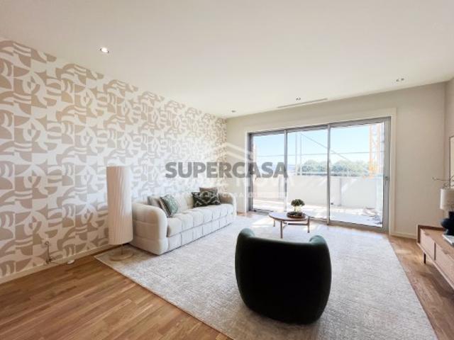 Oportunidade T3 Novo c/ Varanda e Garagem no Coração do Porto