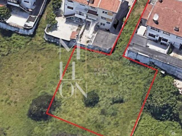 Oportunidade terreno 675m2 centro dos Carvalhos para construção Moradia independente de 4 frentes! | 26063607768