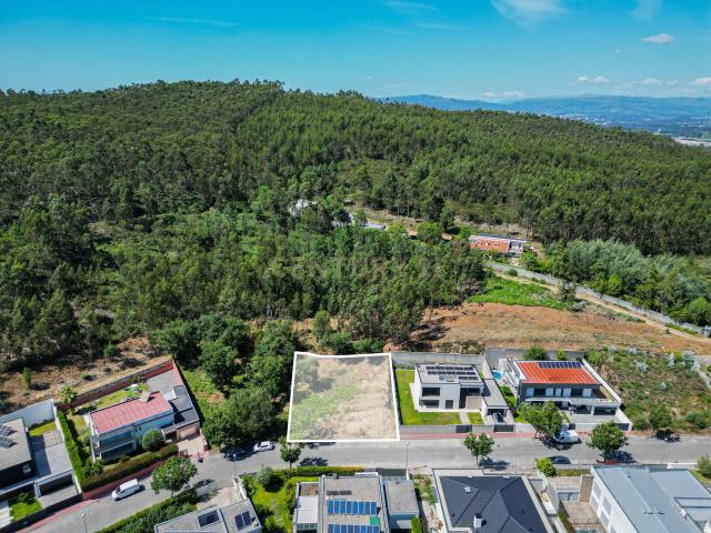 Oportunidade | Terreno para Construção com Projeto | Semelhe – Braga