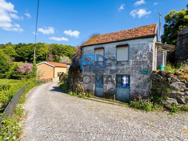 Oportunidade Única: 3 Moradias para Restauro em Campelo, Baião com Vistas Panorâmicas | 26084079623