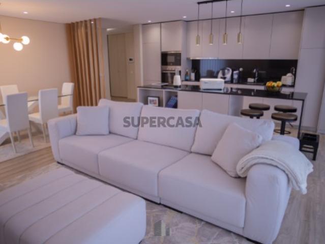 Oportunidade Única Apartamento de Luxo à Beira Mar com piscina