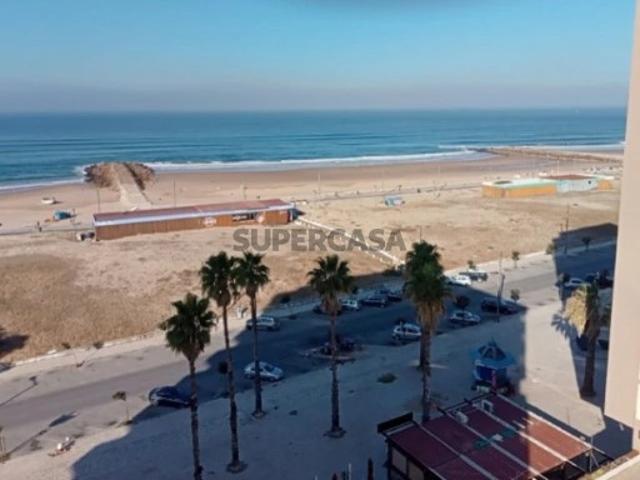 Oportunidade Única: Apartamento T2 com Vista Mar na Costa de Caparica!