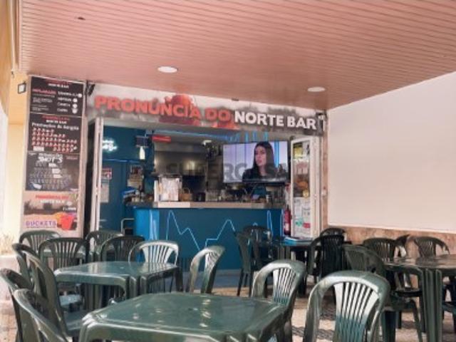Oportunidade única de investimento no coração da Praia da Rocha!