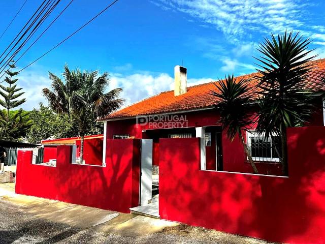 Oportunidade Única Em Cascais Moradia V4 Com Alto Potencial De Investimento!