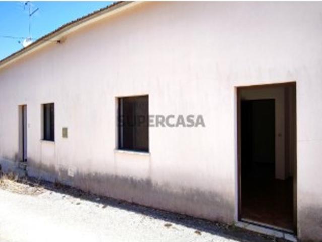 Oportunidade Única! Moradia T3 com Sótão e Garagem no Casal dos Carvalhos Alvorninha