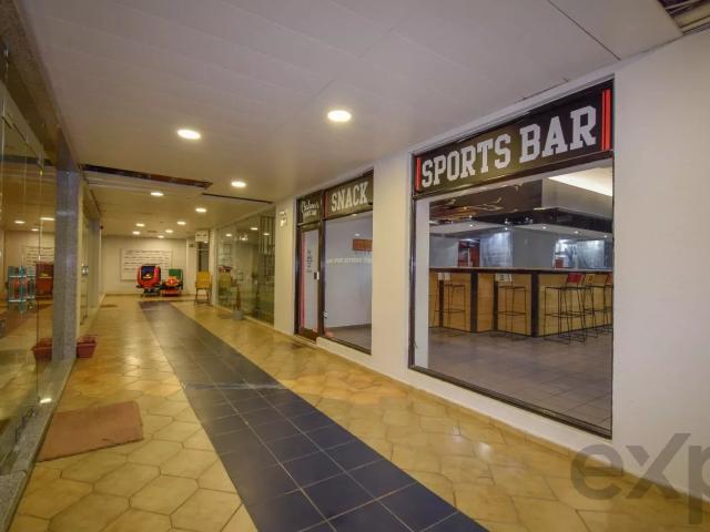 Oportunidade Única na Lourinhã: Venda de Espaço Comercial + Negócio pronto a faturar!