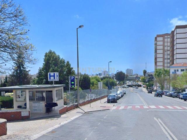 Oportunidade Única: Restaurante, Café e Confeitaria no Centr. 91m² Carnaxide