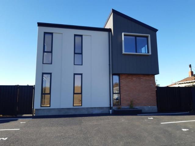 opawa, 2 bedrooms