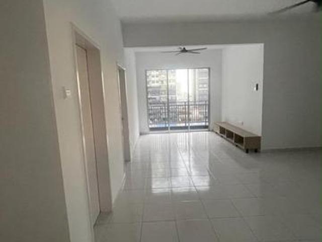 Opal residence Puchong intan partly furnish 2 car park balcony