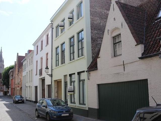 OPBRENGSTEIGENDOM te koop in Centrum BRUGGE