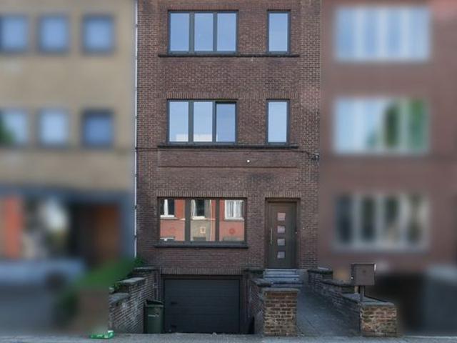 Opbrengsteigendom van 2 appartementen in Hasselt