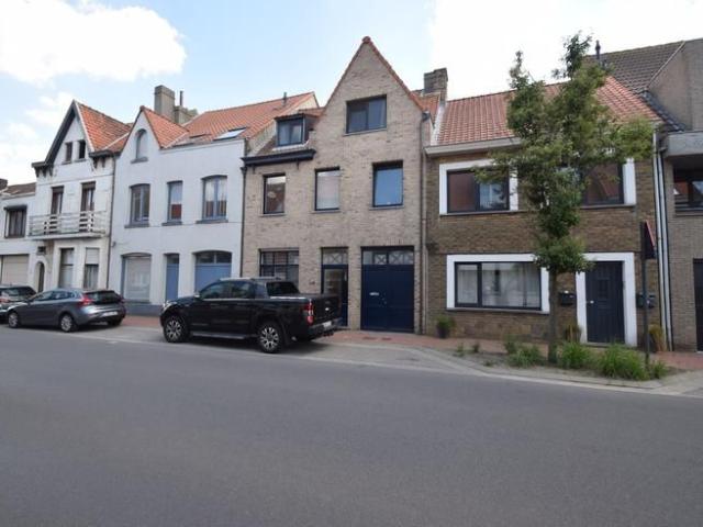 Opbrengsteigendom bestaande uit 3 appartementen te Duinberge