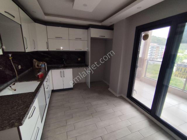 Opet Arkasi 2+1 Ayrı Mutfak Kiralık Daire