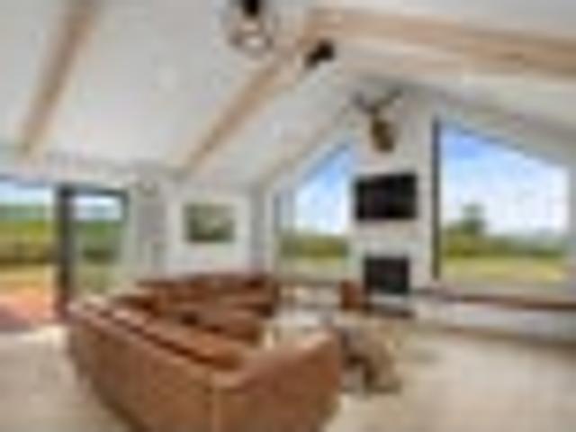 Open and Inviting Lifestyle