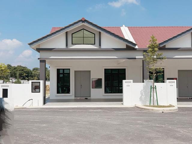 Open Concept Swimming Pool Gated Guard 1 Storey Semi Ayer Keroh Mitc