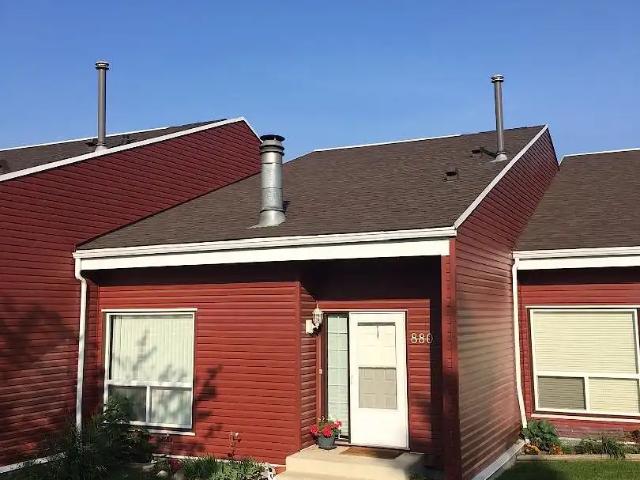 Open concept townhouse in Millwoods, Lee Ridge