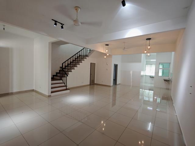 OPEN FACING 2 Sty Terrace GATED GUARDED AZELIA Bukit Banyan For Rent