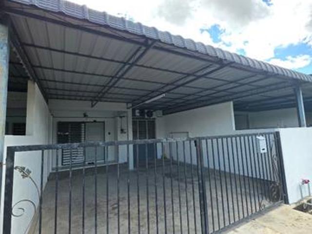 Open Facing Teres Setingkat Taman Ria VistanaPadang Serai