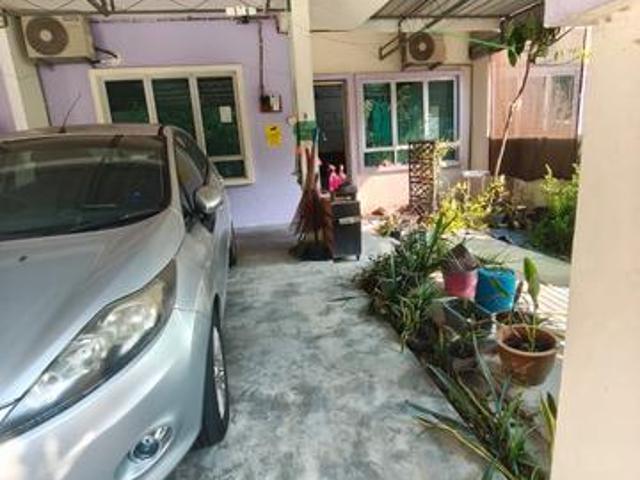 Open Facing Unit Taman Halaman Indah