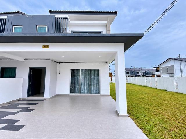 Open Facing Double Storey Corner Lot Indahpura Ledang Homes Kulai