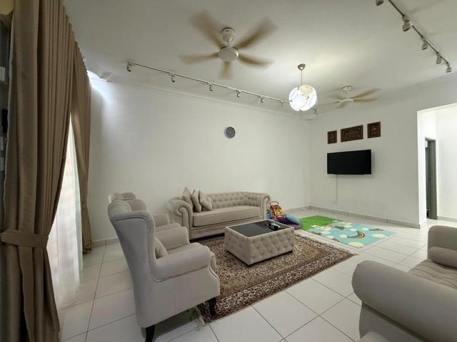 OPEN FACING RENOVATED Double Storey Terrace Taman Alam Indah Sek33