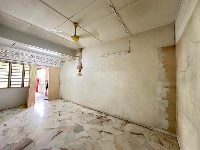 Open Facing Single Storey Terrace Taman Selasih Kulim For Sale
