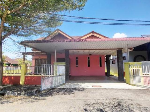 OPEN FACINGBanglo Setingkat Serdang Villa Kepala Batas Seberang Perai